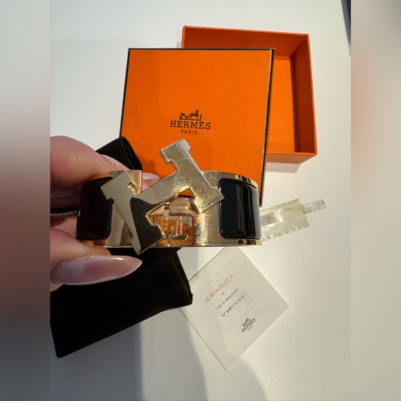 Hermes Gold and Black Bracelet - Picture 12 of 14